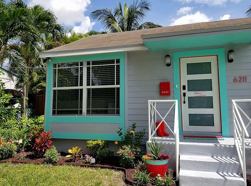 2nd image of 6211 SW 42nd St