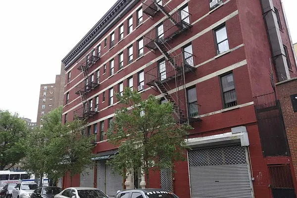 Rented by Camelot Realty Group | media 22