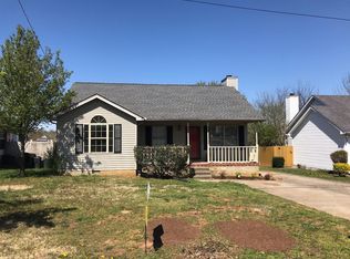 324 Cedar Park Cir, La Vergne, TN 37086
