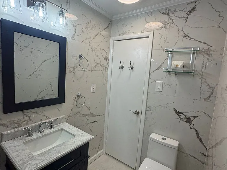 520 Washington Ave #4 — Photo 11