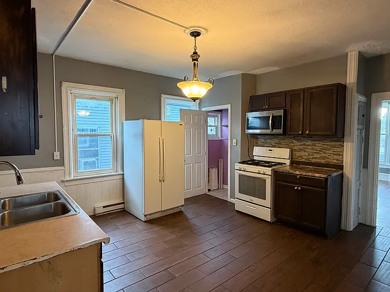 19 Covell St #2 — Photo 3