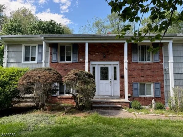 92 Fairway Dr, East Hanover Twp., NJ 07936