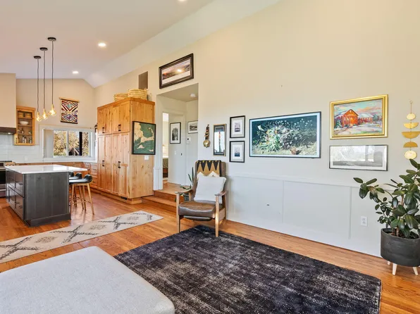 65280 94th St, Bend, OR 97703