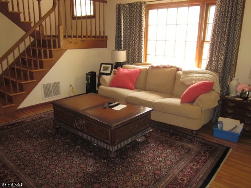 3 bed, 2.5 bath, $3,200 — Photo 2