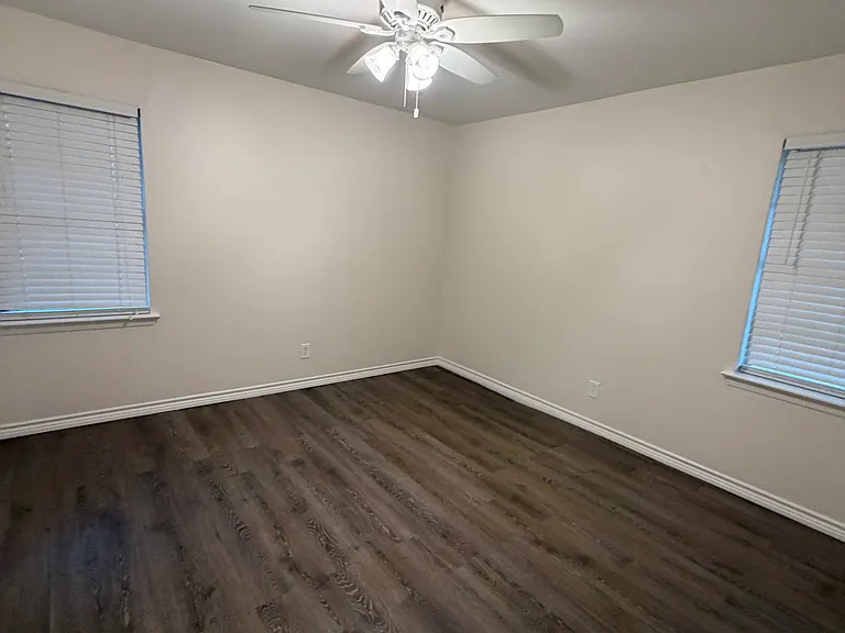 1213 Hampshire Ln #A — Photo 19