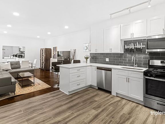 2nd image of 135 Hawthorne St APT 6G