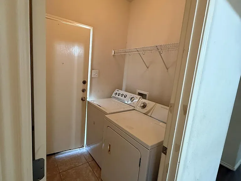 1514 Kothman Dr — Photo 19