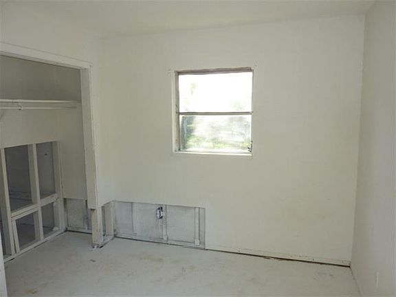 4th image of 818 17th St E