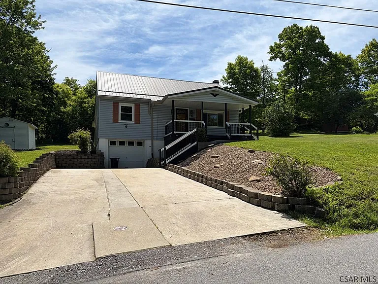 226 Suie St — Photo 34