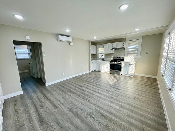 3rd image of 1062 N Huntington Blvd #8
