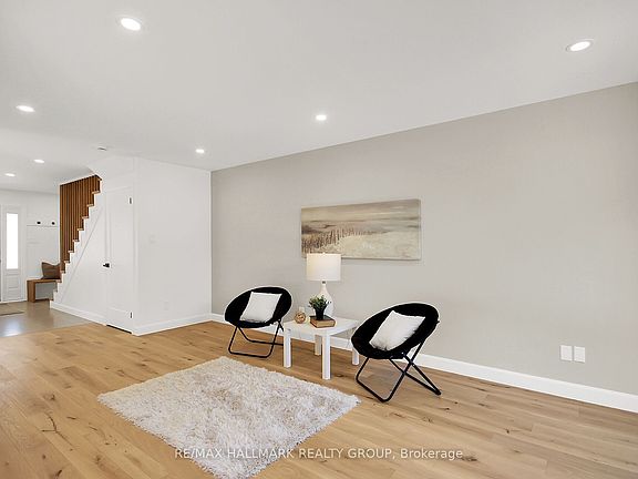 5th image of 26 Raftus Sq