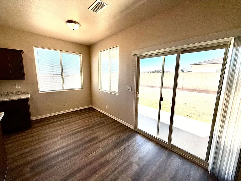 3572 Charleston Loop — Photo 8