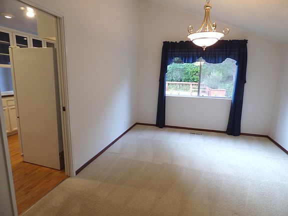 5th image of 28023 Dobbel Ave