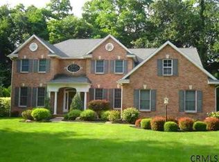 405 Elizabeth Ct, Schenectady, NY 12303
