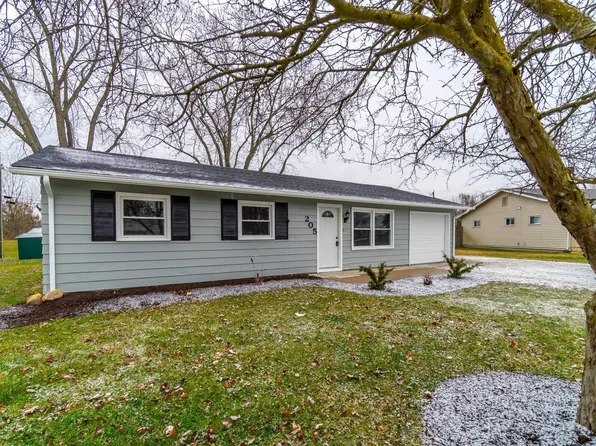 205 Sara Dr, New Haven, IN 46774