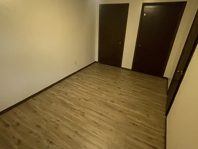 100 Aspen Ct — Photo 2