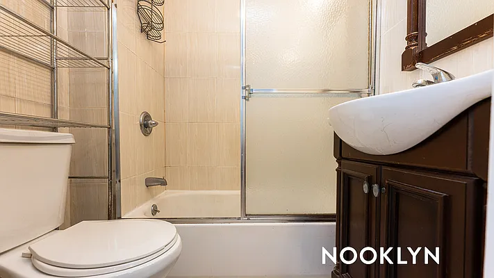Rented by Nooklyn NYC LLC | media 23
