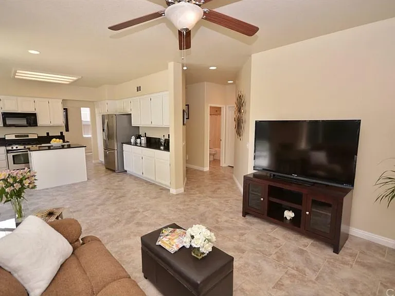 42976 Corte Davila — Photo 12