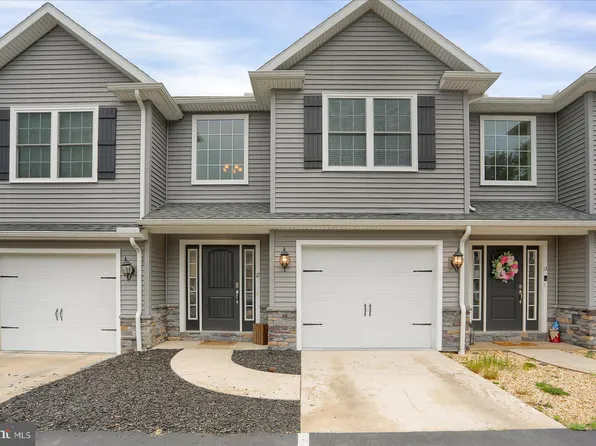 12 Kadi Dr, Mill Hall, PA 17751