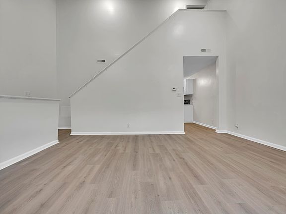 4th image of 801 Burcale Rd. #E2