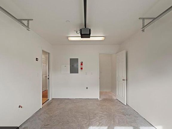 3rd image of 55 Westwood Pl Unit B2