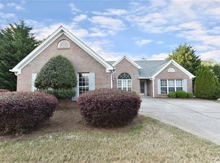 7345 Valley Landing Ct, Cumming, GA 30041