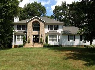 14 Guinevere Rd, Monroe Township, NJ 08831