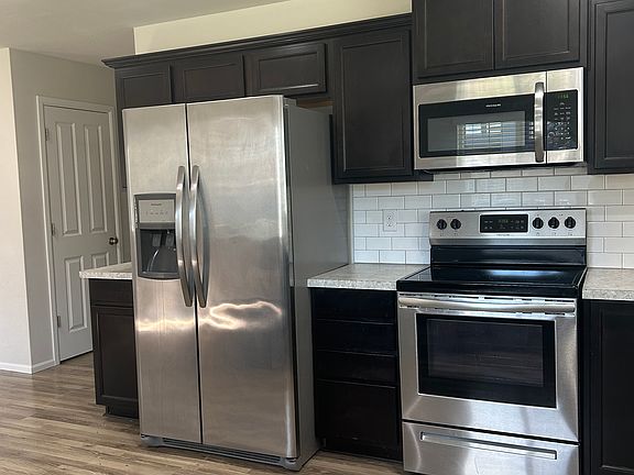 5th image of 10559 189th St E