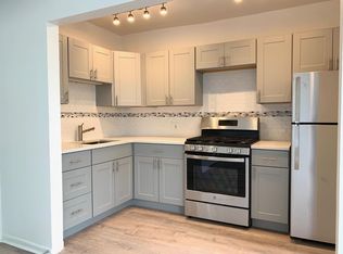 640 W Aldine Ave #207, Chicago, IL 60657