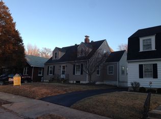 12 S 88th St, Belleville, IL 62223