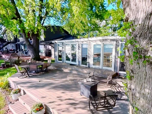 45 N Shore Dr #8, Elwood, NE 68937