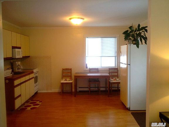2nd image of 118 Balaton Ave