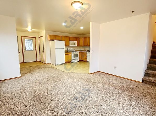 208 2nd Ave SE