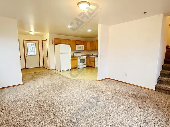 208 2nd Ave SE, Ronan, MT 59864