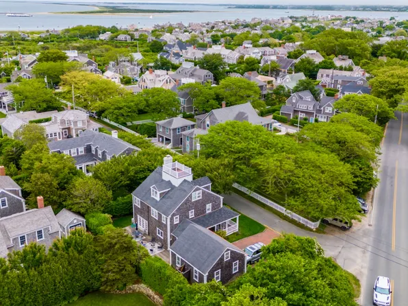 61 Cliff Rd, Nantucket, MA 02554