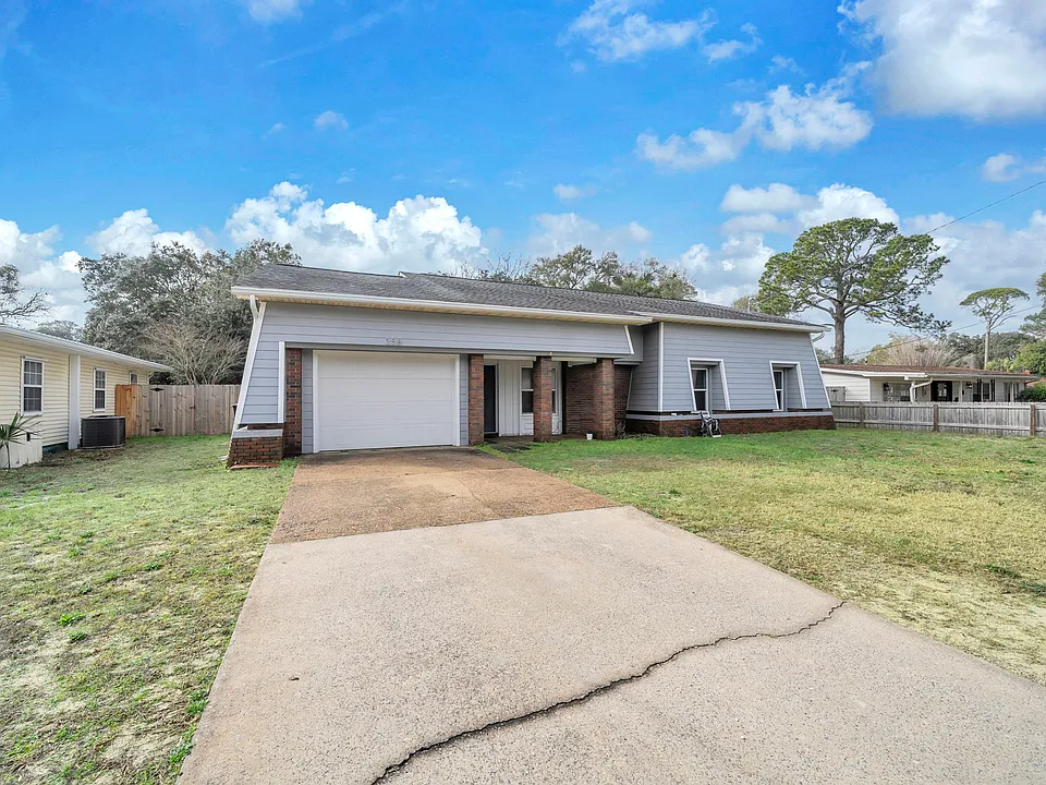 358 Kepner Dr NE