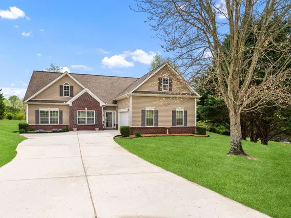 145 Bedford Falls Ct, Jefferson, GA 30549