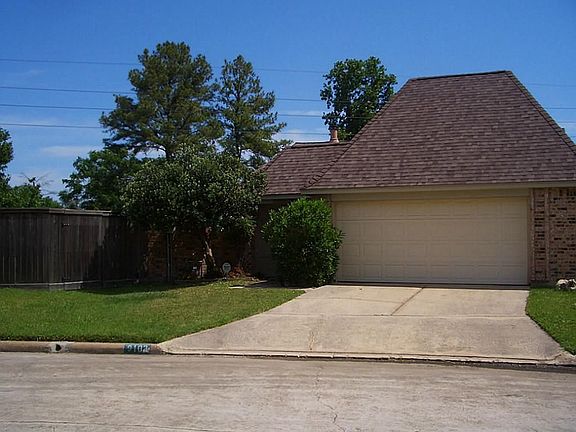 THE SELLERS OWN THE LOT NEXT DOOR.  GIVES A GREAT VISUAL VIEW.