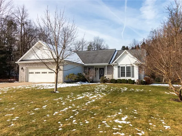 1718 Grist Mill Dr, North East, PA 16428