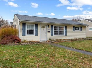 865 Oakwood Dr, Elyria, OH 44035