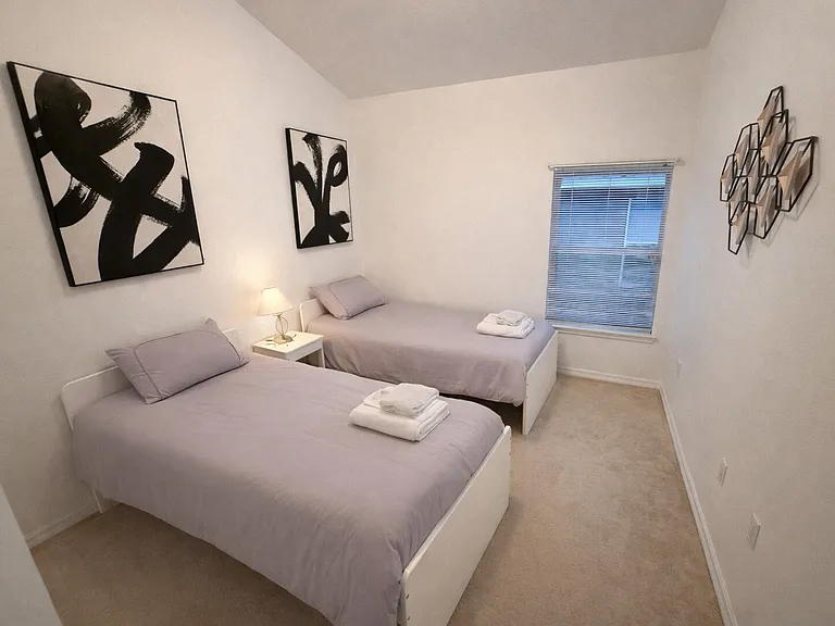 Vine Dr — Photo 5