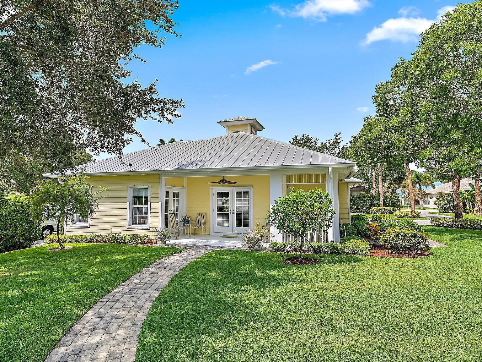 2 bed, 2.0 bath, 1200 sqft, $3,400 — Photo 1
