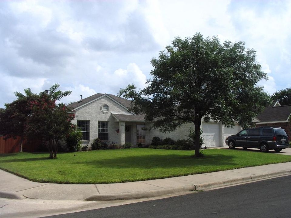 1st image of 1808 Blue Bell Dr