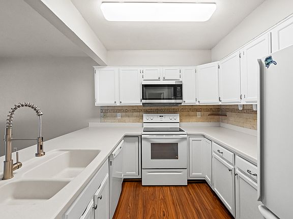 4th image of 433 E 8th Ave