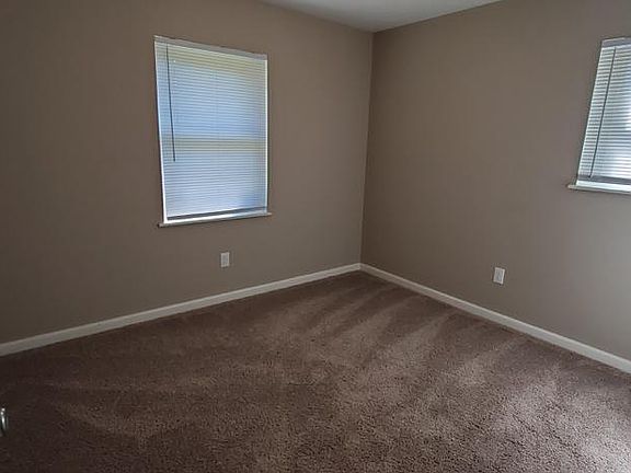 3rd image of 409 Sykes Ave