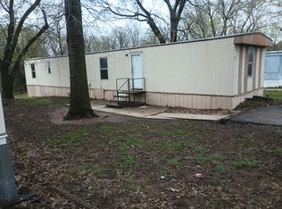327 N County Line Rd #4, Windsor, MO 65360