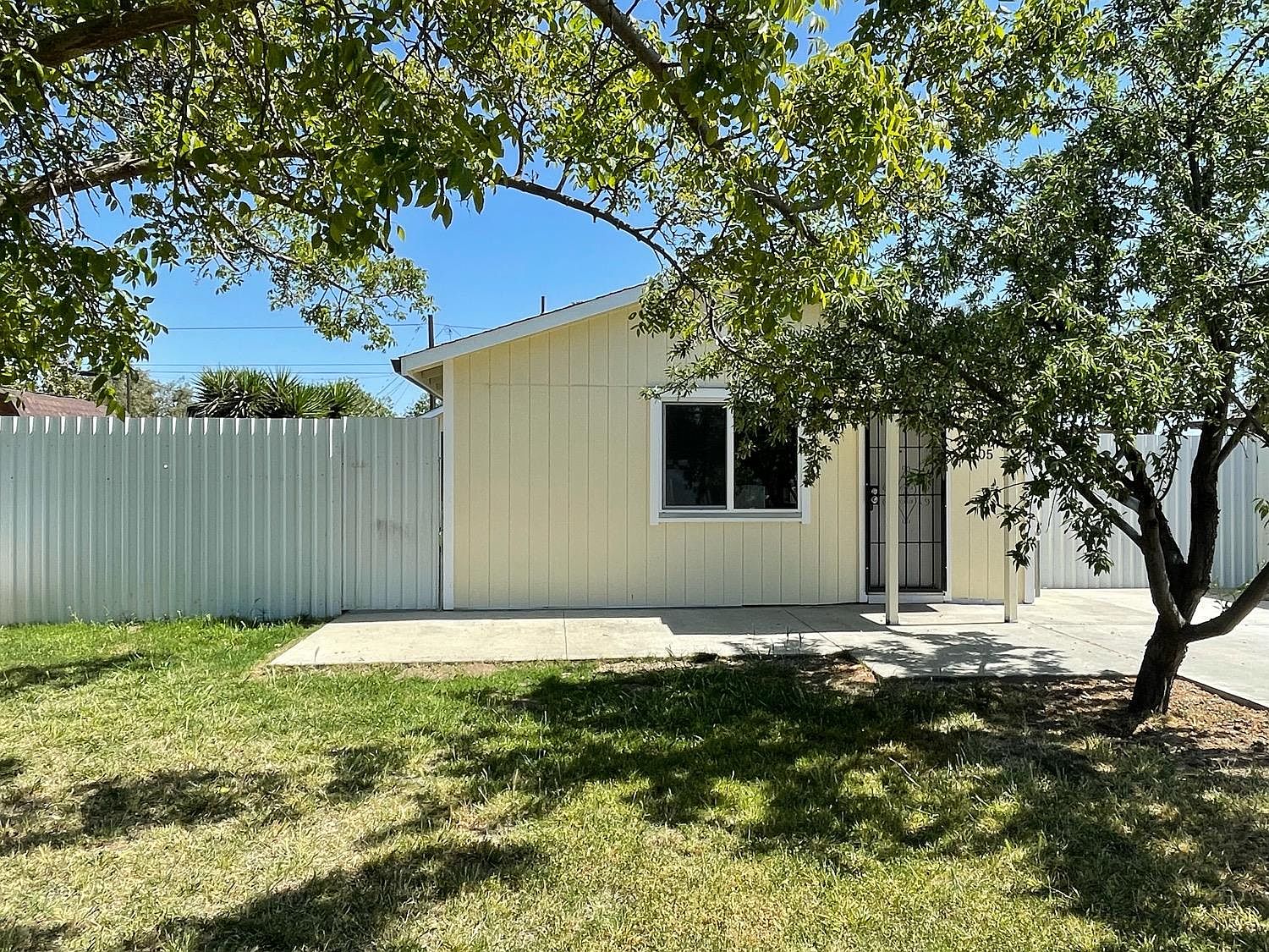 1305 Humboldt Ave, Chowchilla, CA 93610 Zillow