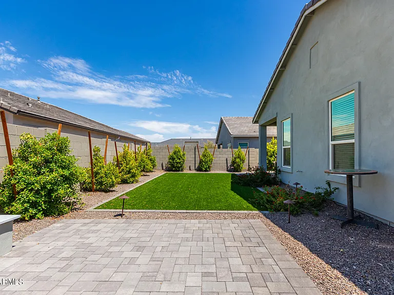 10472 W Adam Ave — Photo 28