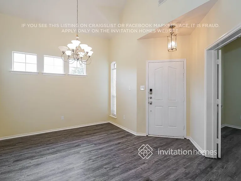 9217 Askew St — Photo 4