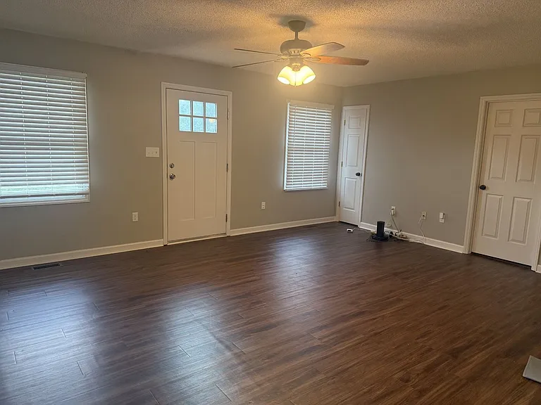 8310 Prince Edward Rd — Photo 2